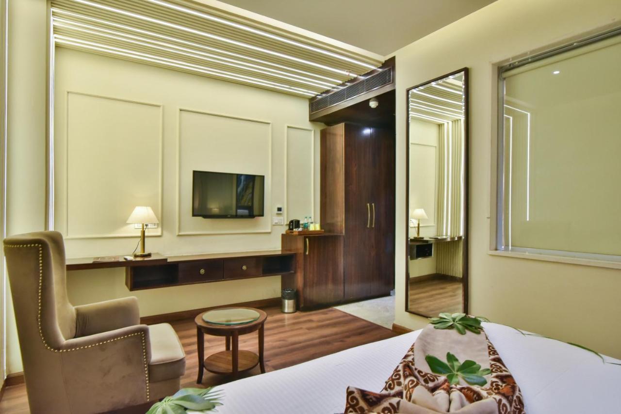 Hotel Br Grand With Nimo Club Amritsar -5 Mint From Golden Temple Exterior foto